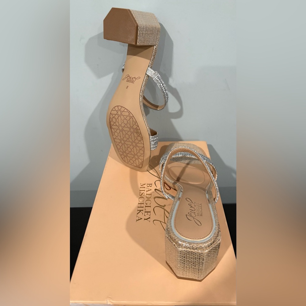 Jewel Badgley Mischka Women's Heat Sandals | color: silver | size: 8 - Picture 4 of 5